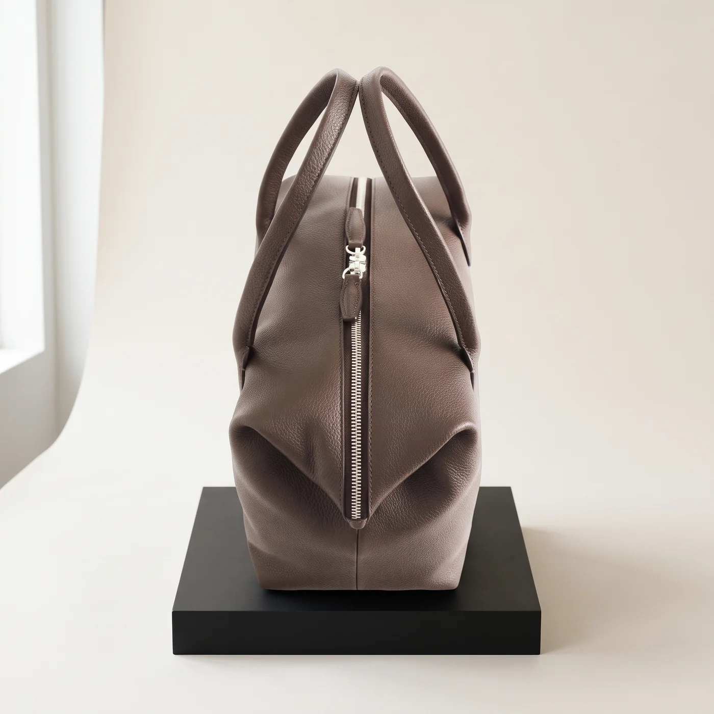 Dark brown Montmartre bowling bag, view