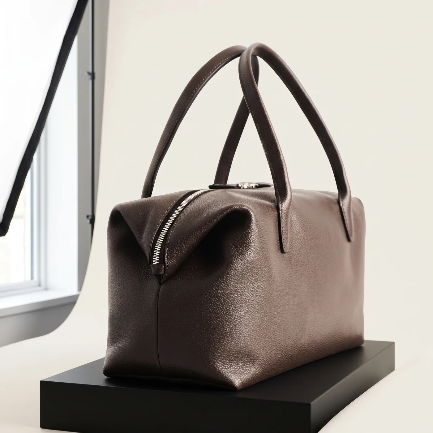 Dark brown Montmartre bowling bag, view