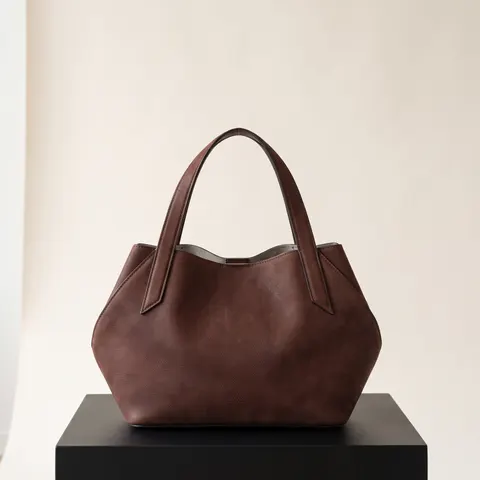 Mocha Vivi Gio Senso two-handle bag