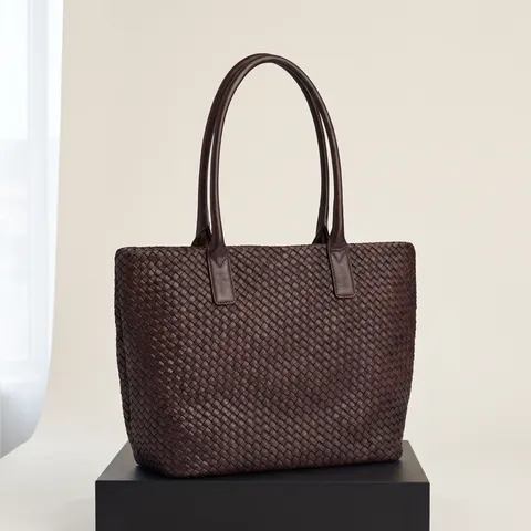 Dark brown WrenMBG shopper, weave