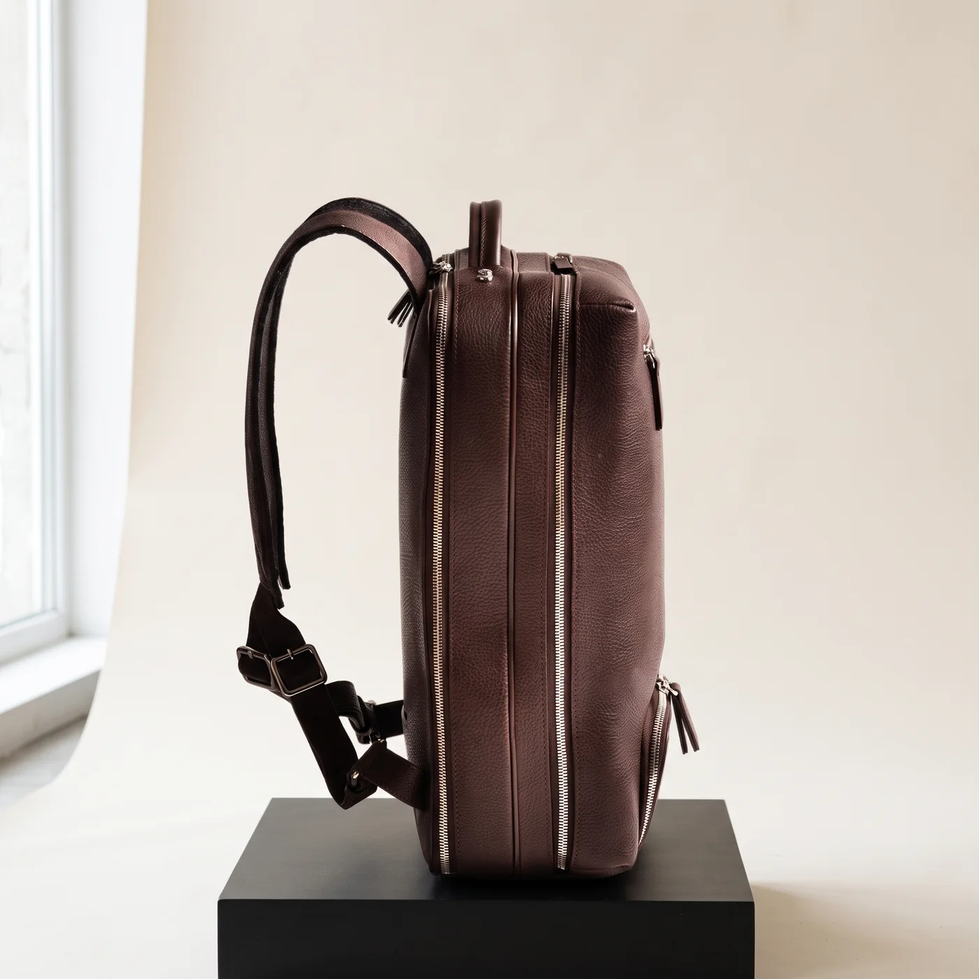 Marron Gaspard 36-hour travel backpack, view