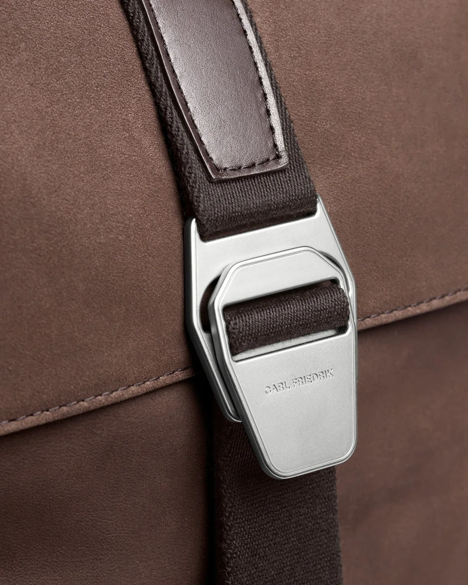 Chocolate Traverse backpack, nubuck, view 2